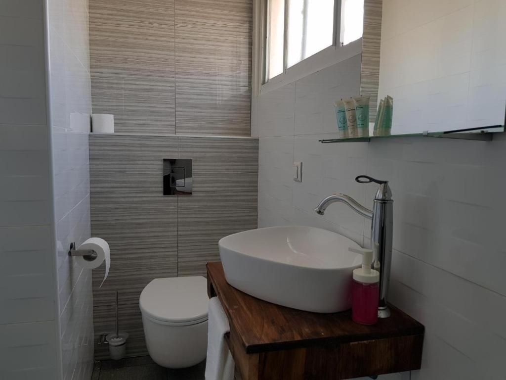 אור יהודה Airport Guest House מראה חיצוני תמונה